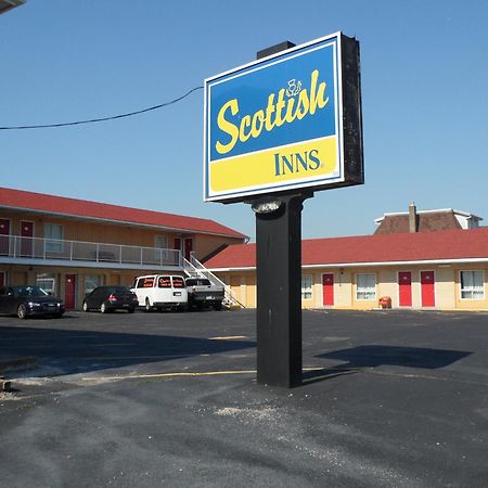 Scottish Inn Near The Falls And Casino ไนแอการาฟอลส์ ภายนอก รูปภาพ