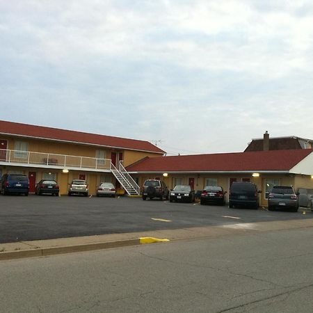 Scottish Inn Near The Falls And Casino ไนแอการาฟอลส์ ภายนอก รูปภาพ