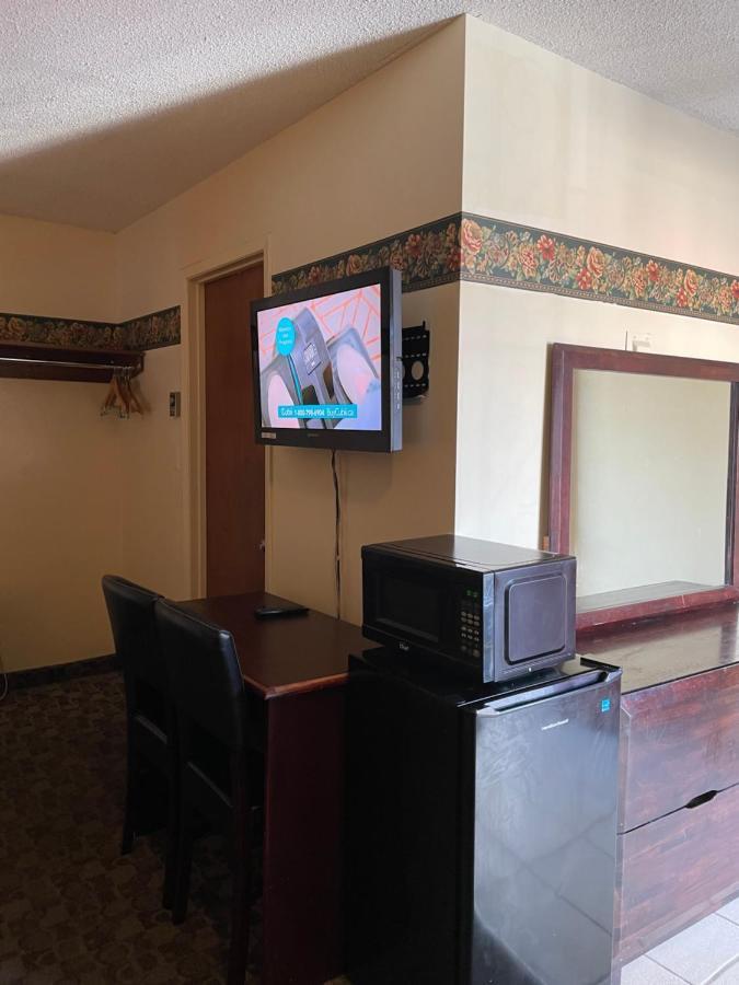 Scottish Inn Near The Falls And Casino ไนแอการาฟอลส์ ภายนอก รูปภาพ