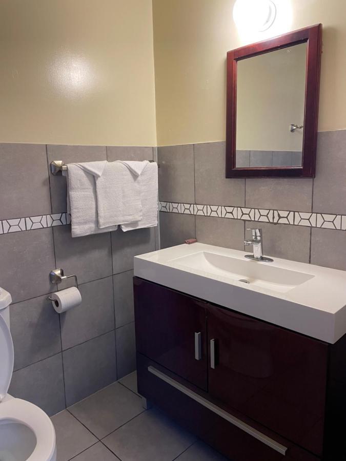 Scottish Inn Near The Falls And Casino ไนแอการาฟอลส์ ภายนอก รูปภาพ