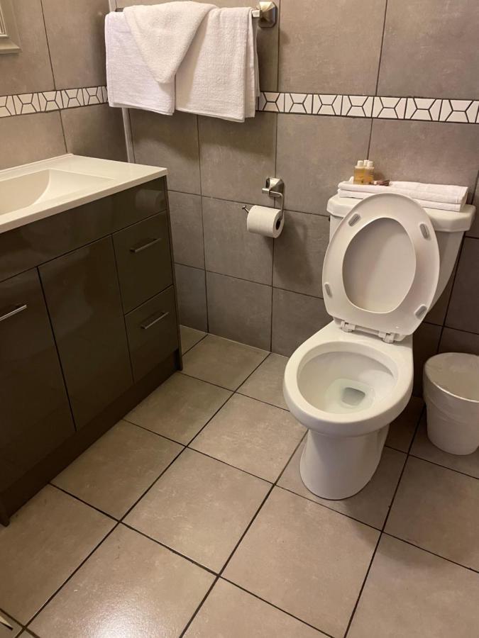 Scottish Inn Near The Falls And Casino ไนแอการาฟอลส์ ภายนอก รูปภาพ