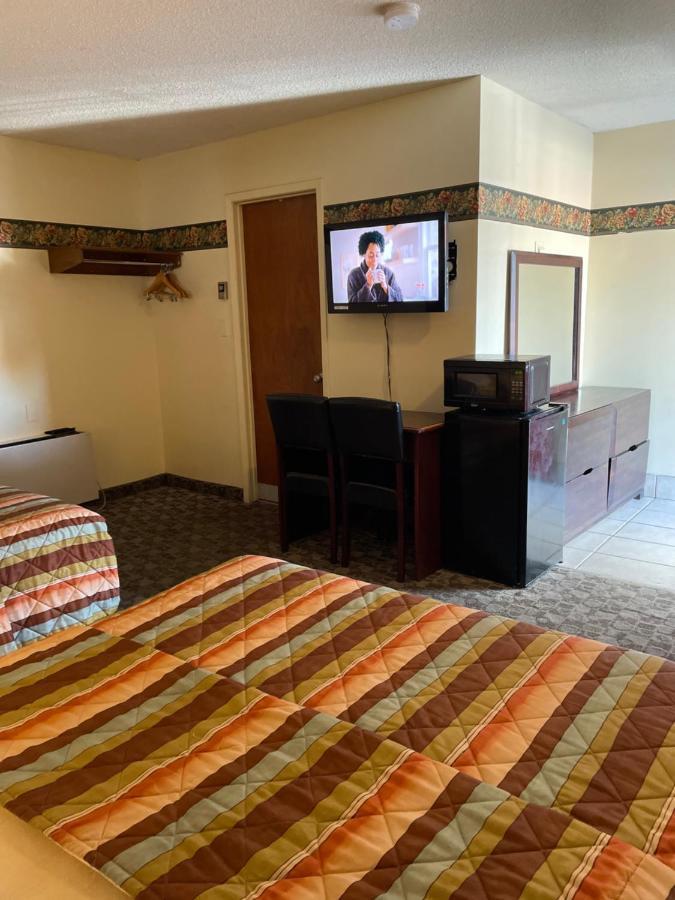 Scottish Inn Near The Falls And Casino ไนแอการาฟอลส์ ภายนอก รูปภาพ