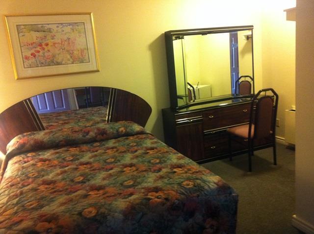 Scottish Inn Near The Falls And Casino ไนแอการาฟอลส์ ห้อง รูปภาพ