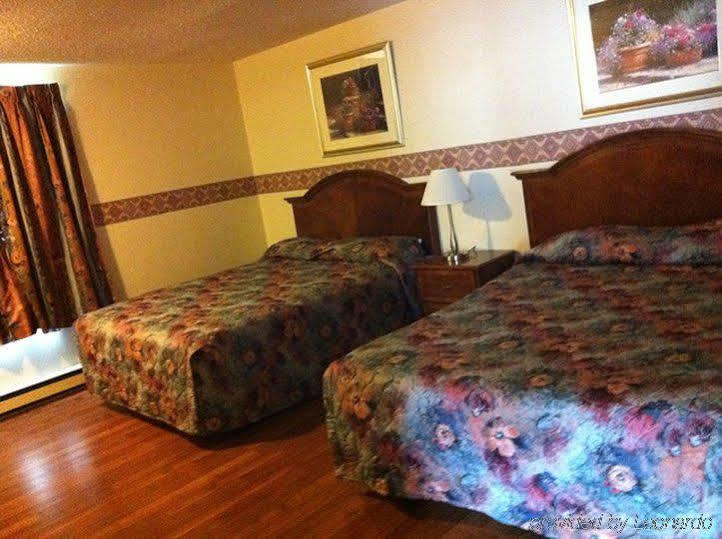 Scottish Inn Near The Falls And Casino ไนแอการาฟอลส์ ภายนอก รูปภาพ