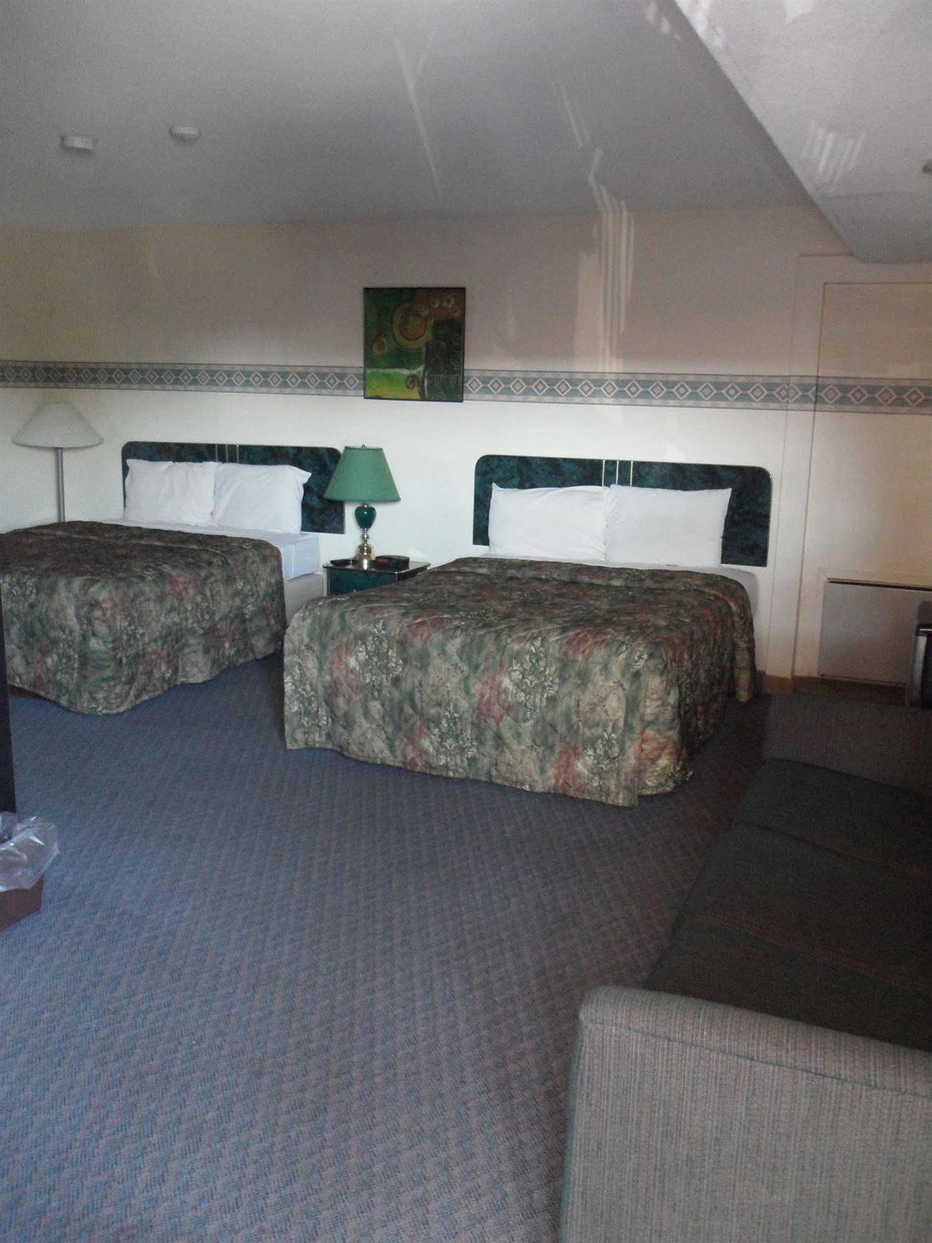 Scottish Inn Near The Falls And Casino ไนแอการาฟอลส์ ภายนอก รูปภาพ